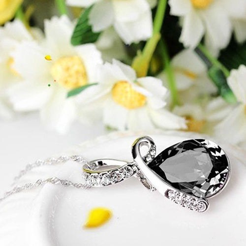 Women Fashion Heart Teardrop Rhinestone Pendant Necklace Jewelry Charm Gift