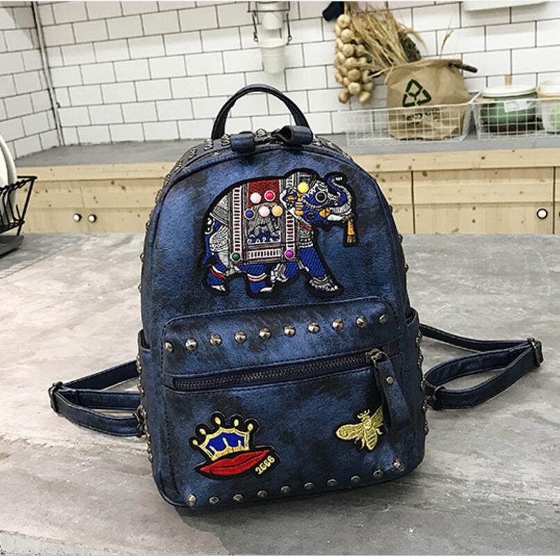 2018 new backpack large capacity travel bag rivet embroidery student backpack bag backpack