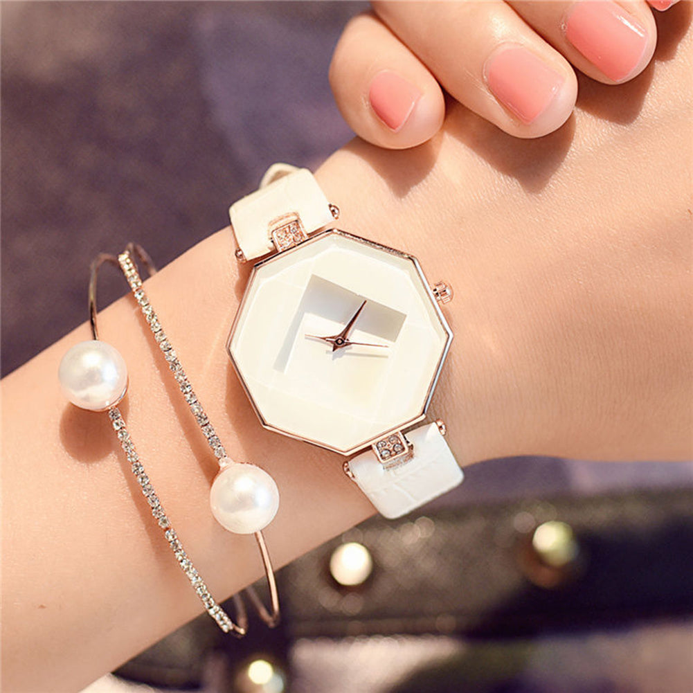 Women 's Fashion Faux Leather Band Analog Quartz Rhombic Case Wrist Watch Gift