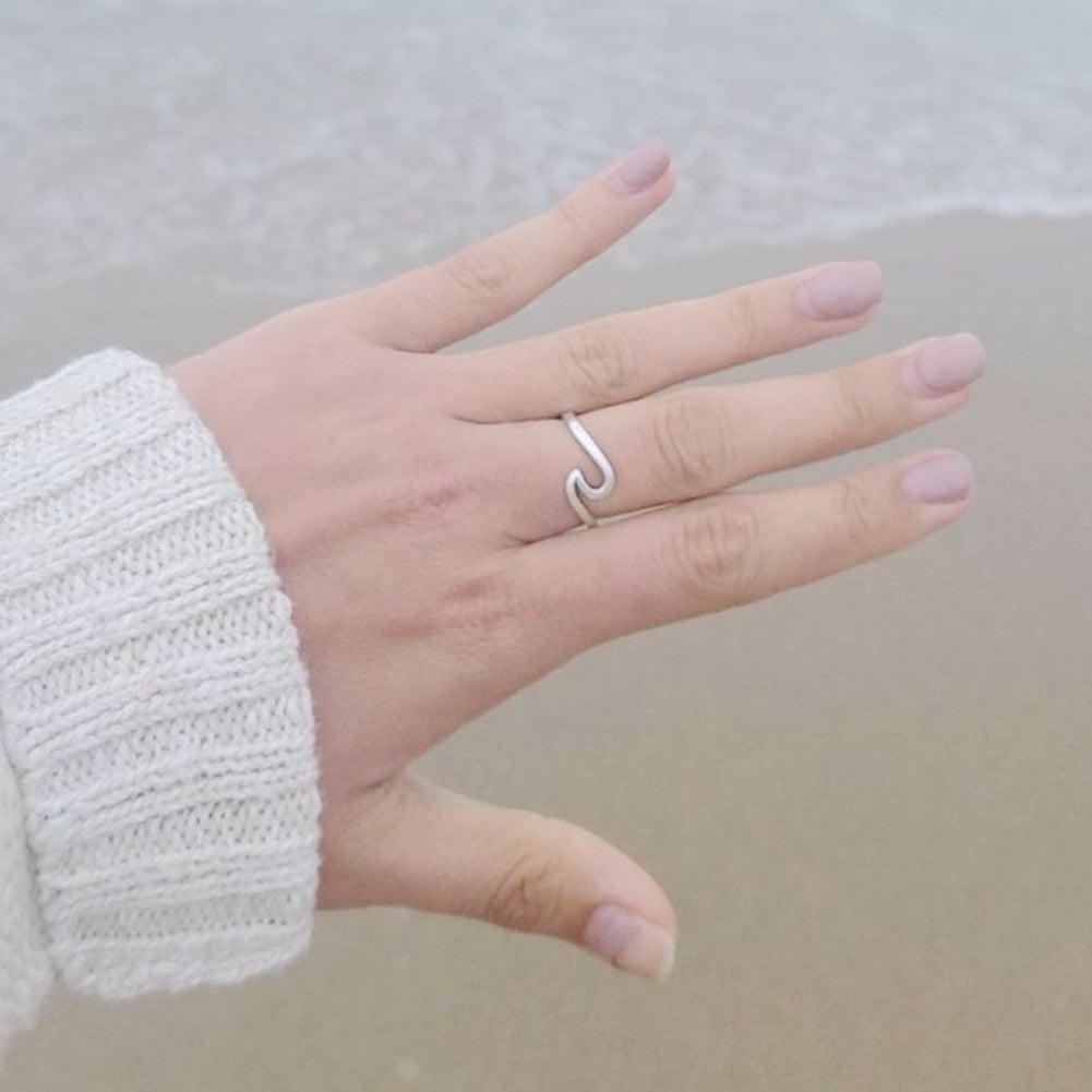Women Fashion Wave Ring Simple Design Stainless Steel Wedding Finger Jewelry