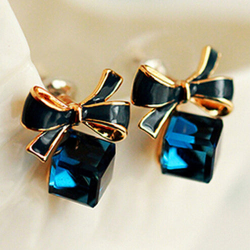 1 Pair Women's Fashion Cute Bowknot Cube Crystal Rhinestone Ear Studs Earrings