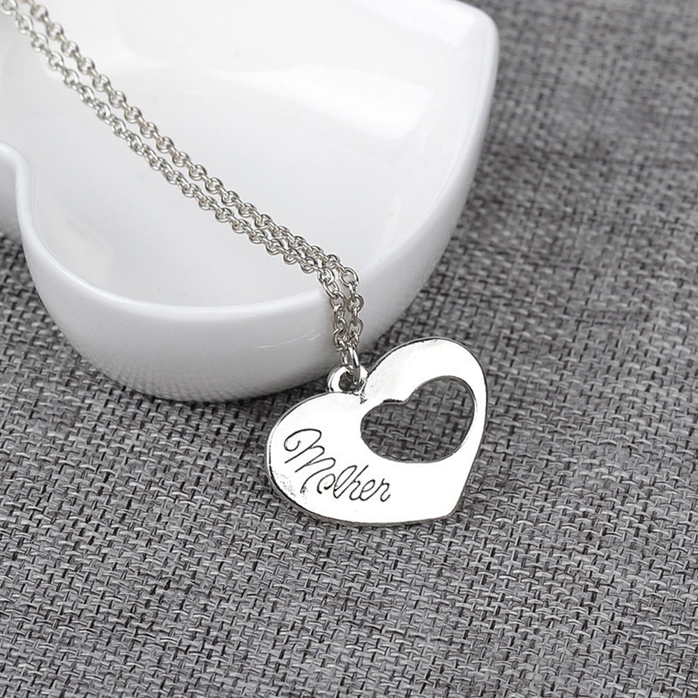 2 Pcs/Set Fashion Mother Daughter Carved Necklaces Heart Shape Pendant Necklace