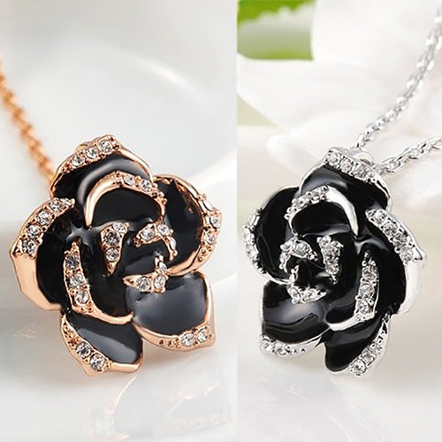 Fashion Lady Women Rhinestone Rose Flower Pendant Necklace Elegant Xmas Gift