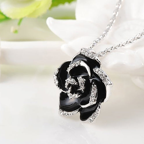 Fashion Lady Women Rhinestone Rose Flower Pendant Necklace Elegant Xmas Gift