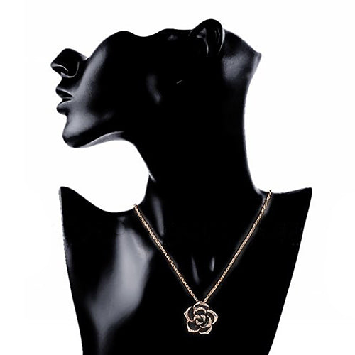 Fashion Lady Women Rhinestone Rose Flower Pendant Necklace Elegant Xmas Gift