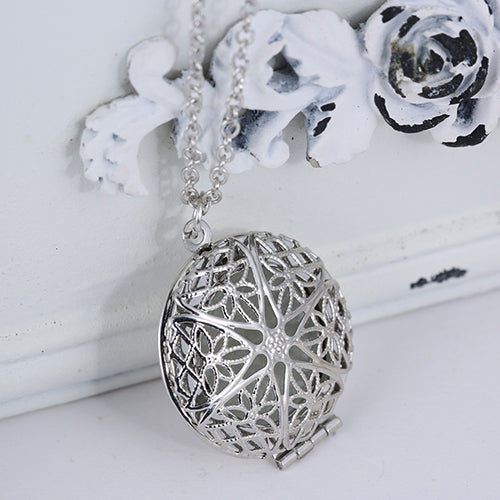 Stylish Luminous Openable Hollow Round Locket Pendant Necklace Jewelry Charm