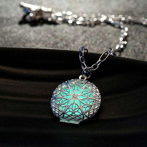 Stylish Luminous Openable Hollow Round Locket Pendant Necklace Jewelry Charm