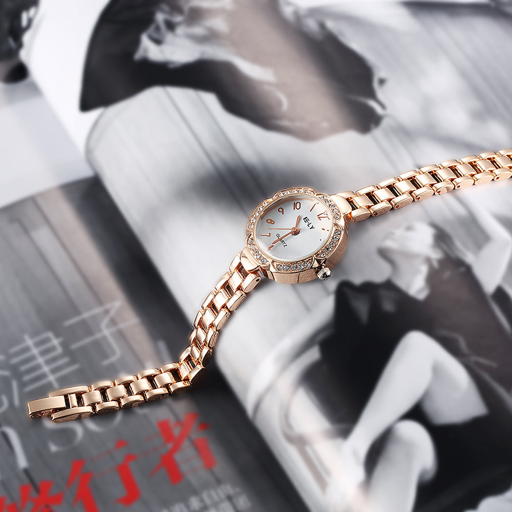 Watch series fashionable ladies fashion new watch steel band.