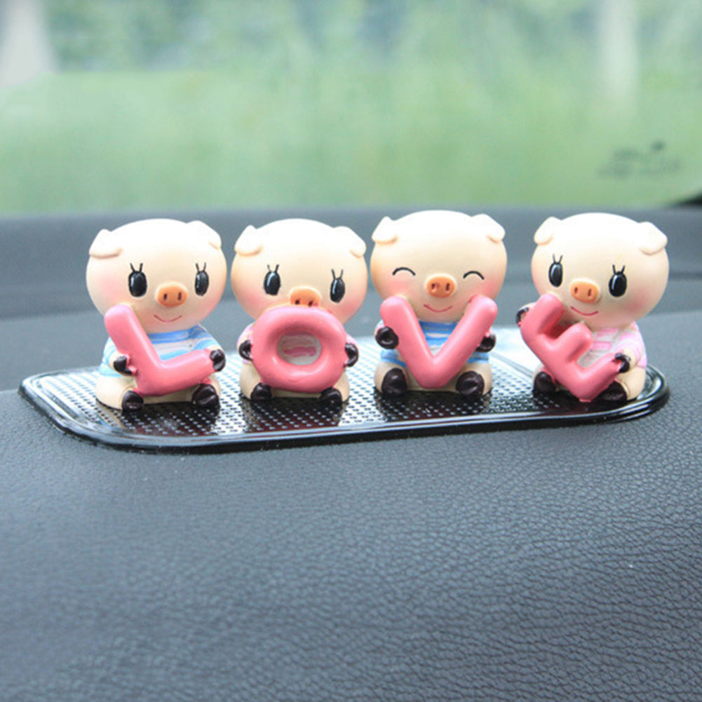 4Pcs/Set Cute Cartoon LOVE Pig Resin Car Dashboard Doll Ornaments Accessories