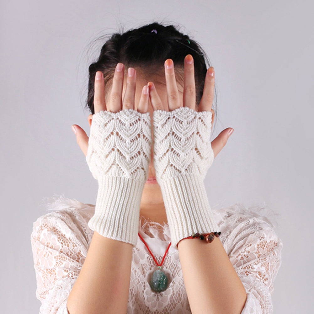 Fashion Winter Fingerless Gloves Solid Color Women Knitted Hollow Heart Mittens