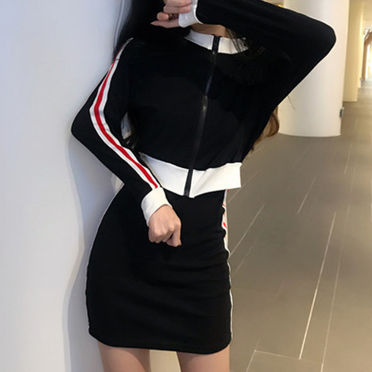 Sports, casual fashion, hip skirt, two suits.