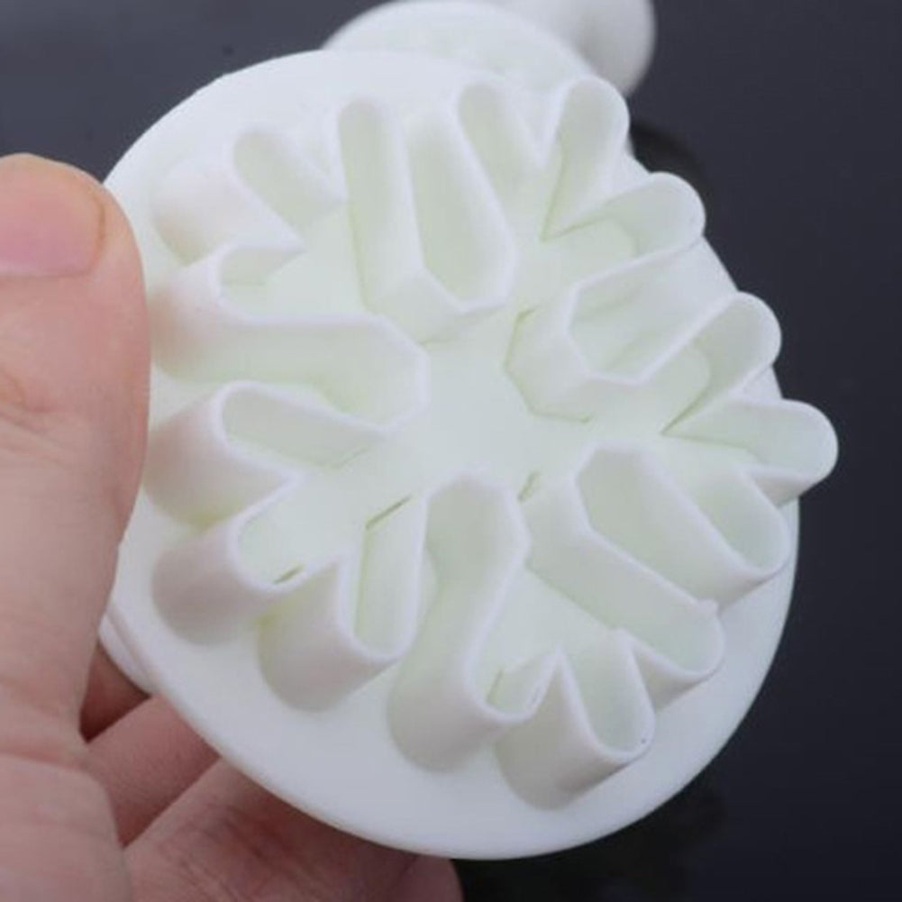 3Pcs Snowflake Fondant Cake Decorating Mold DIY Sugarcraft Cutter Plunger Mould