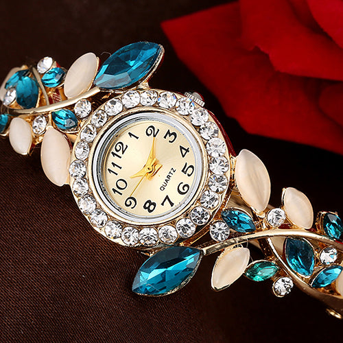 Women's Leaves Round Dial Rhinestone Inlaid Bracelet Quartz Dress Wrist Watch