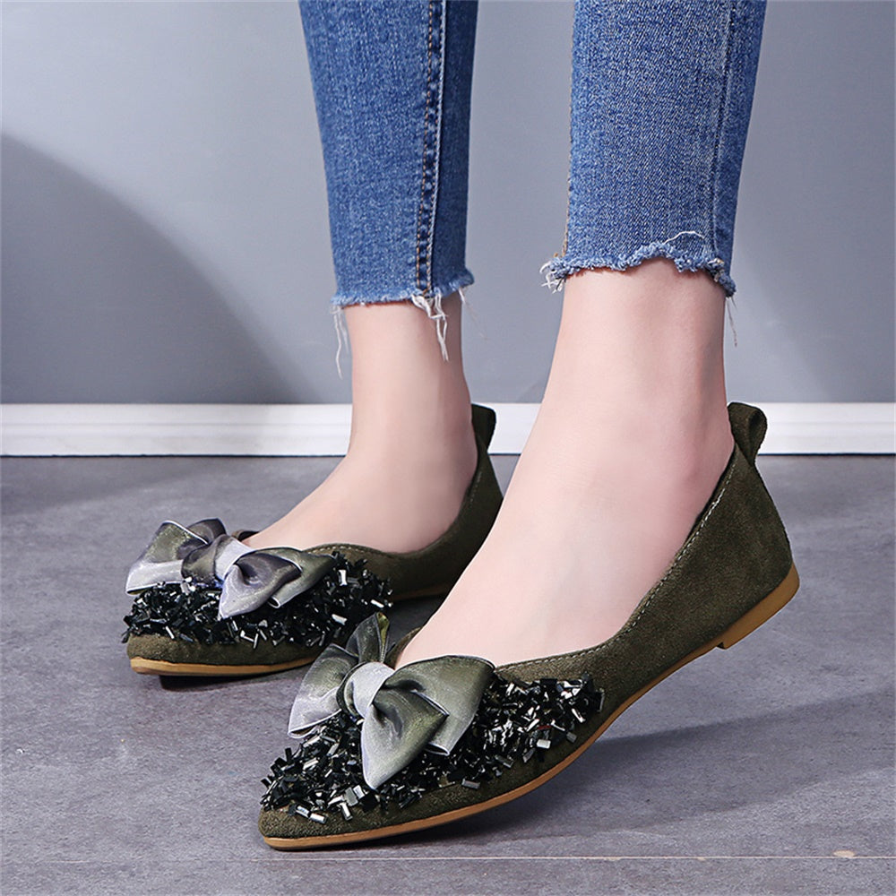 Butterfly-tied pointed flat-bottomed shallow-mouthed single shoe
