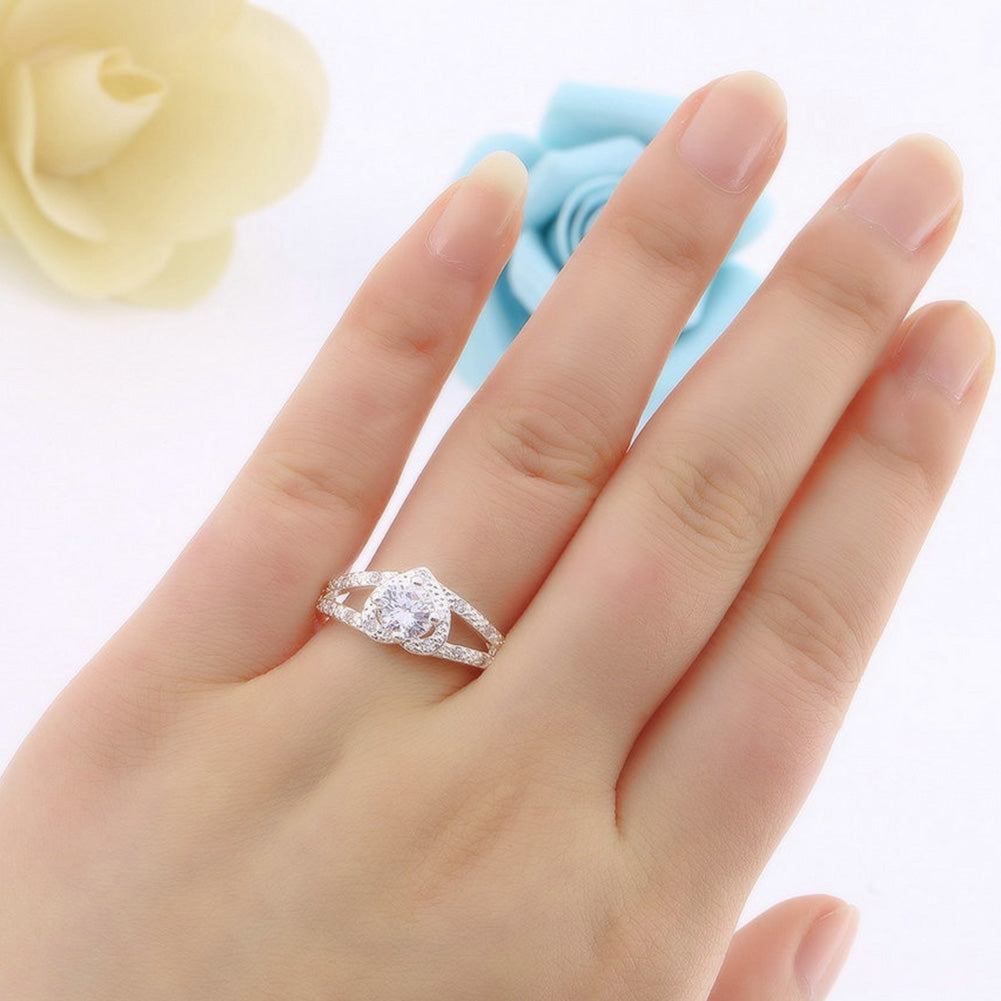 Fashion Women Heart Shape Rhinestone Hollow Band Finger Ring Wedding Jewelry