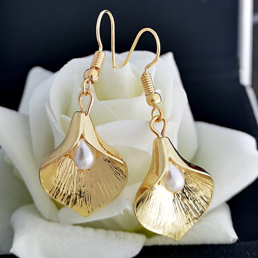 Creative Women Faux Pearl Flower Petal Pendant Hook Earrings Retro Party Jewelry