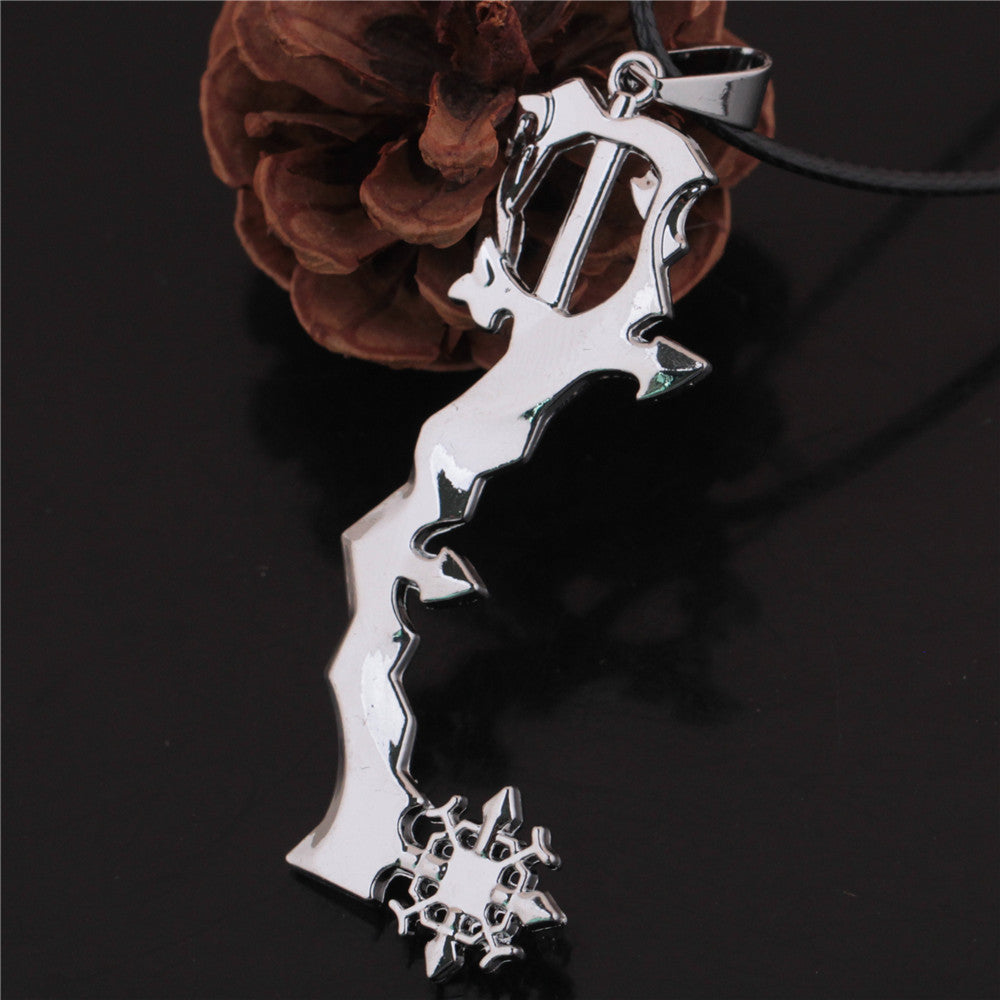 Kingdom Hearts Logo props Metal Necklace Nice Gift for friends Hot Game Jewelry DM714