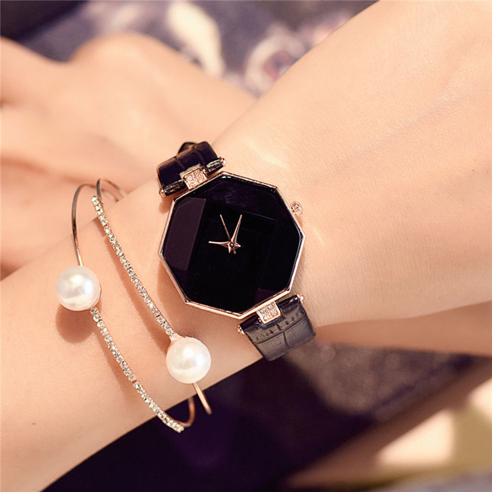 Women 's Fashion Faux Leather Band Analog Quartz Rhombic Case Wrist Watch Gift