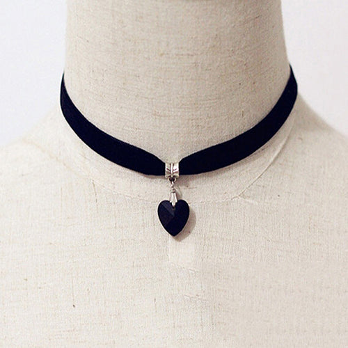 Vintage Black Velvet Collar Resin Heart Pendant Gothic Handmade Punk Necklace