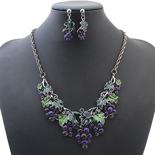 Women's Fashion Grape Leaves Pendant Choker Chain Necklace Earrings Jewelry Set