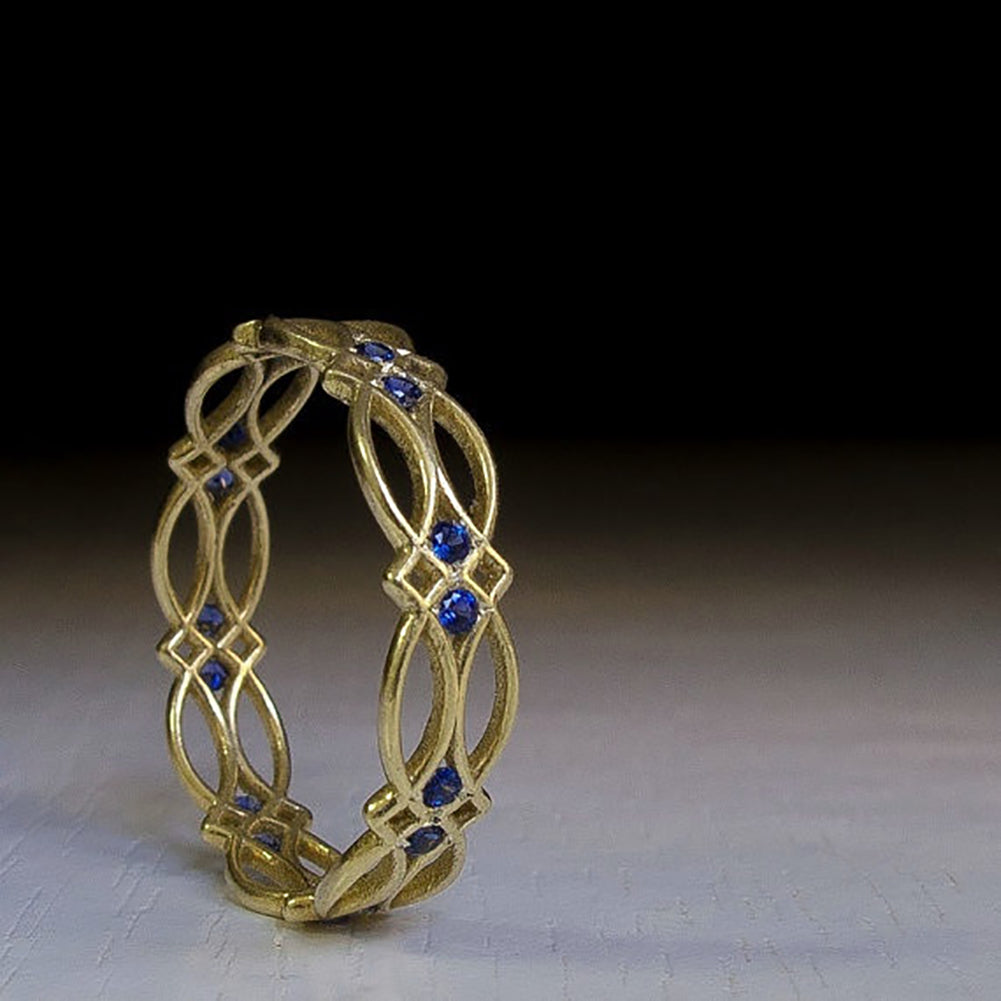 Fashion Hollow Inlaid Rhinestone Wavy Finger Ring Party Club Women Jewelry Gift