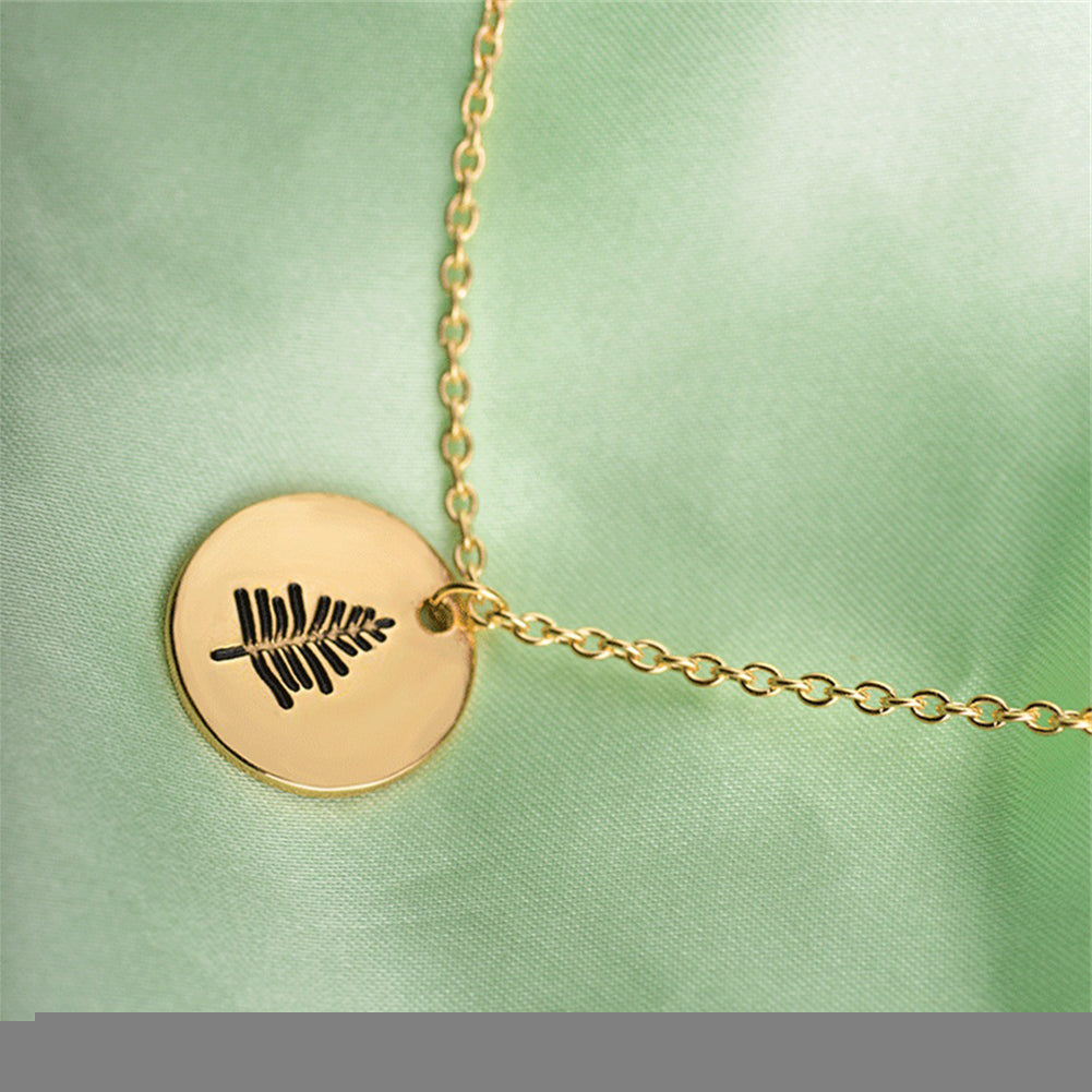 Fashion Women Round Leaf Carving Pendant Necklace Adjustable Chain Jewelry Gift