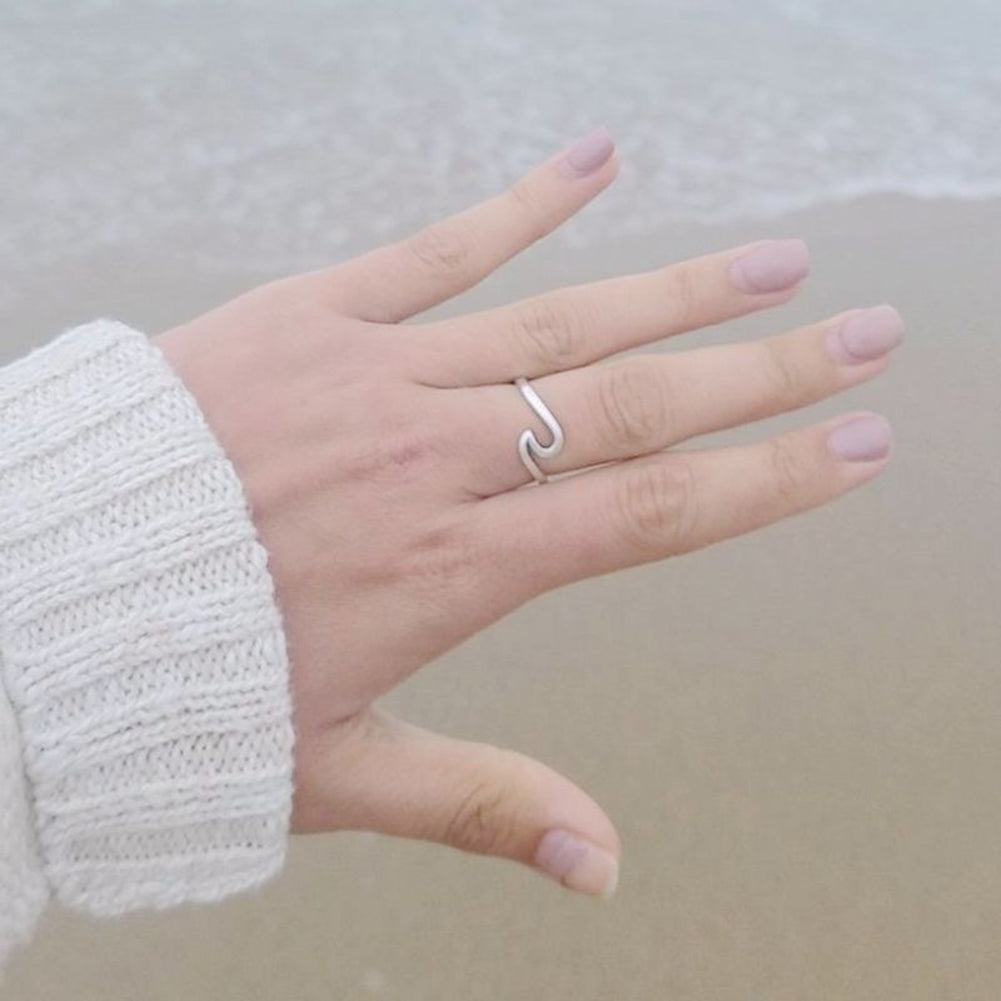 Women Fashion Wave Ring Simple Design Stainless Steel Wedding Finger Jewelry