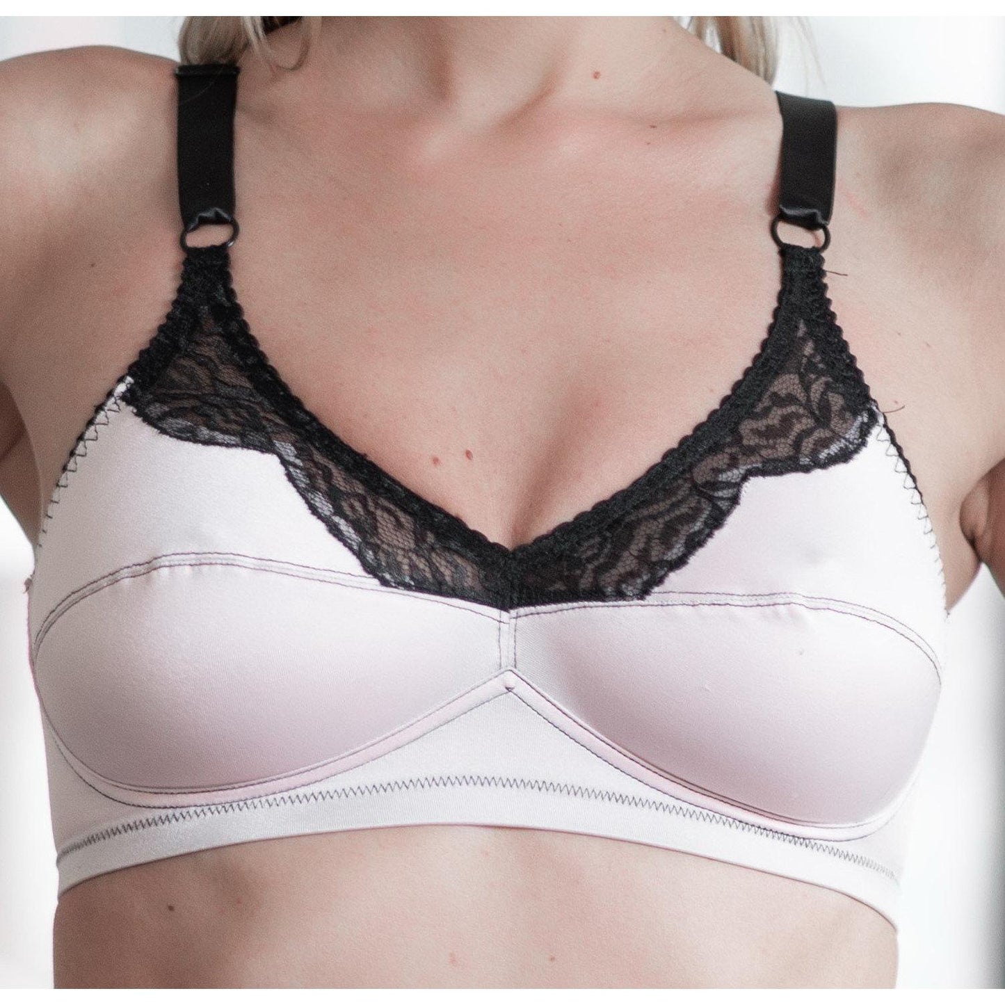 RAGO Style 2190 - Satin and Lace Fashion Bra